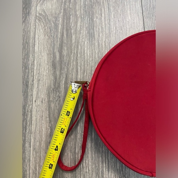 Giorgio Armani Red Satin Round Clutch Wristlet Makeup Cosmetics Bag-Like New - Picture 11 of 12